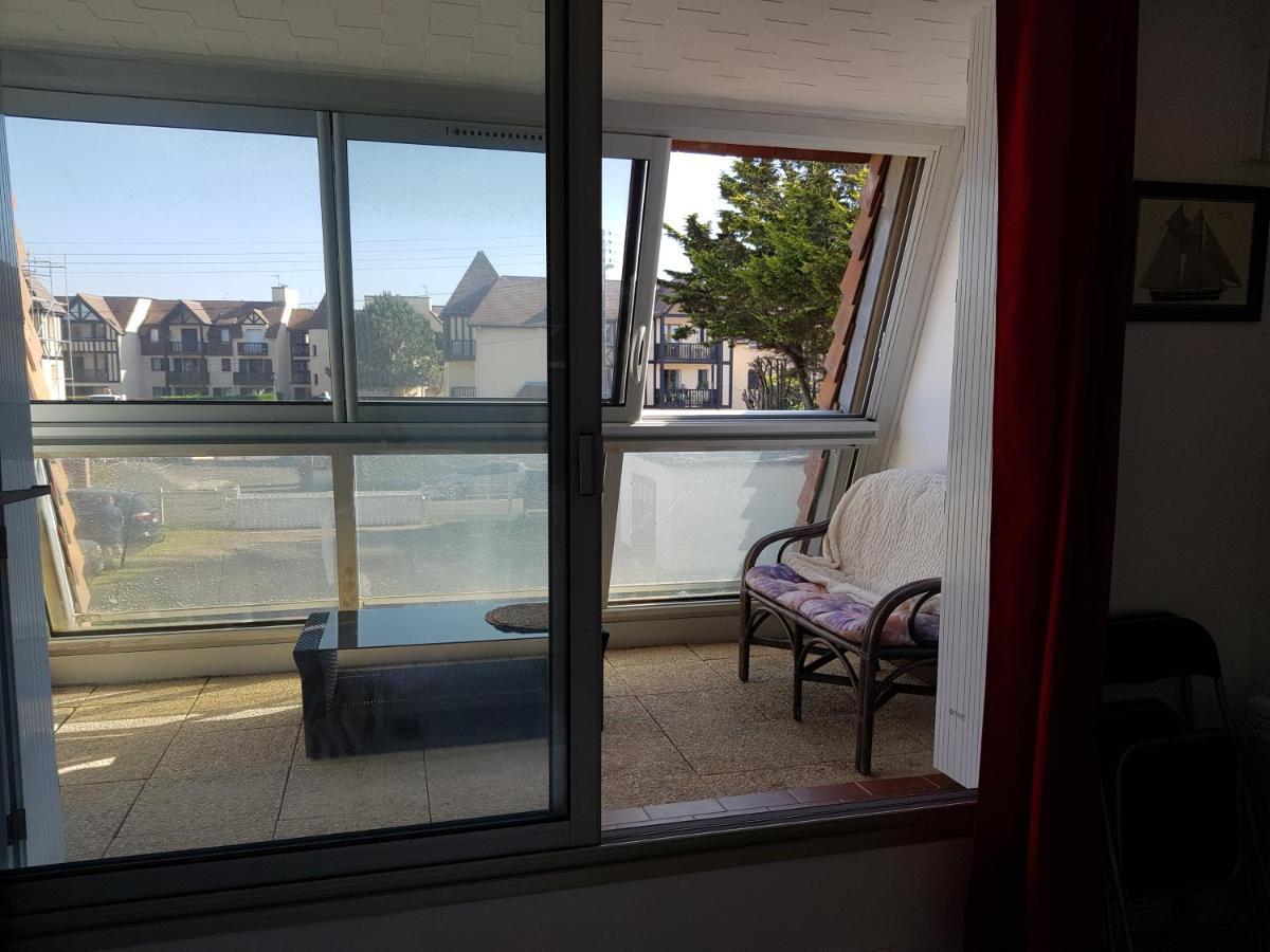 Studio Front De Mer Apartment Ouistreham Bagian luar foto
